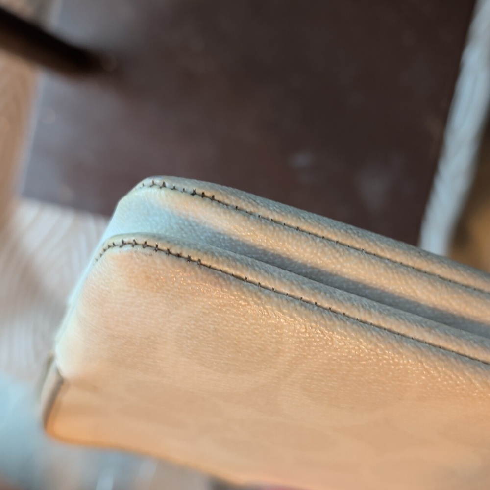 Coach Signature Double Zip Wristlet GUC - Picture 6 of 11